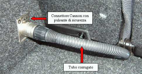 connettore sub.jpg (28980 byte)